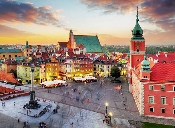 IULIE și AUGUST☀️ Vacanță ieftină în VARȘOVIA 129€ zbor și cazare 4 zile
