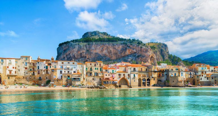 Vacanță ieftină în PALERMO, SICILIA 204€ zbor și cazare 7 zile